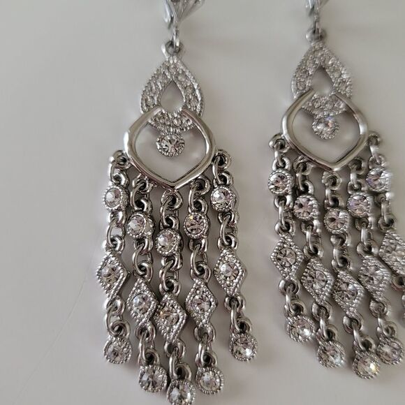 Earrings 𝅺Crystal Silver Tone Sparkly Chandelier Earrings #0347 - Picture 10 of 14